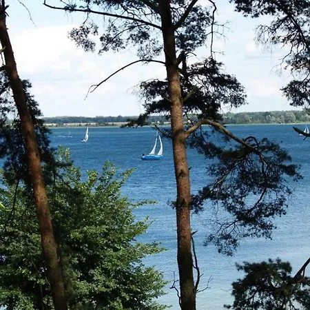 Z Widokiem Na Jezioro * 波伊兹